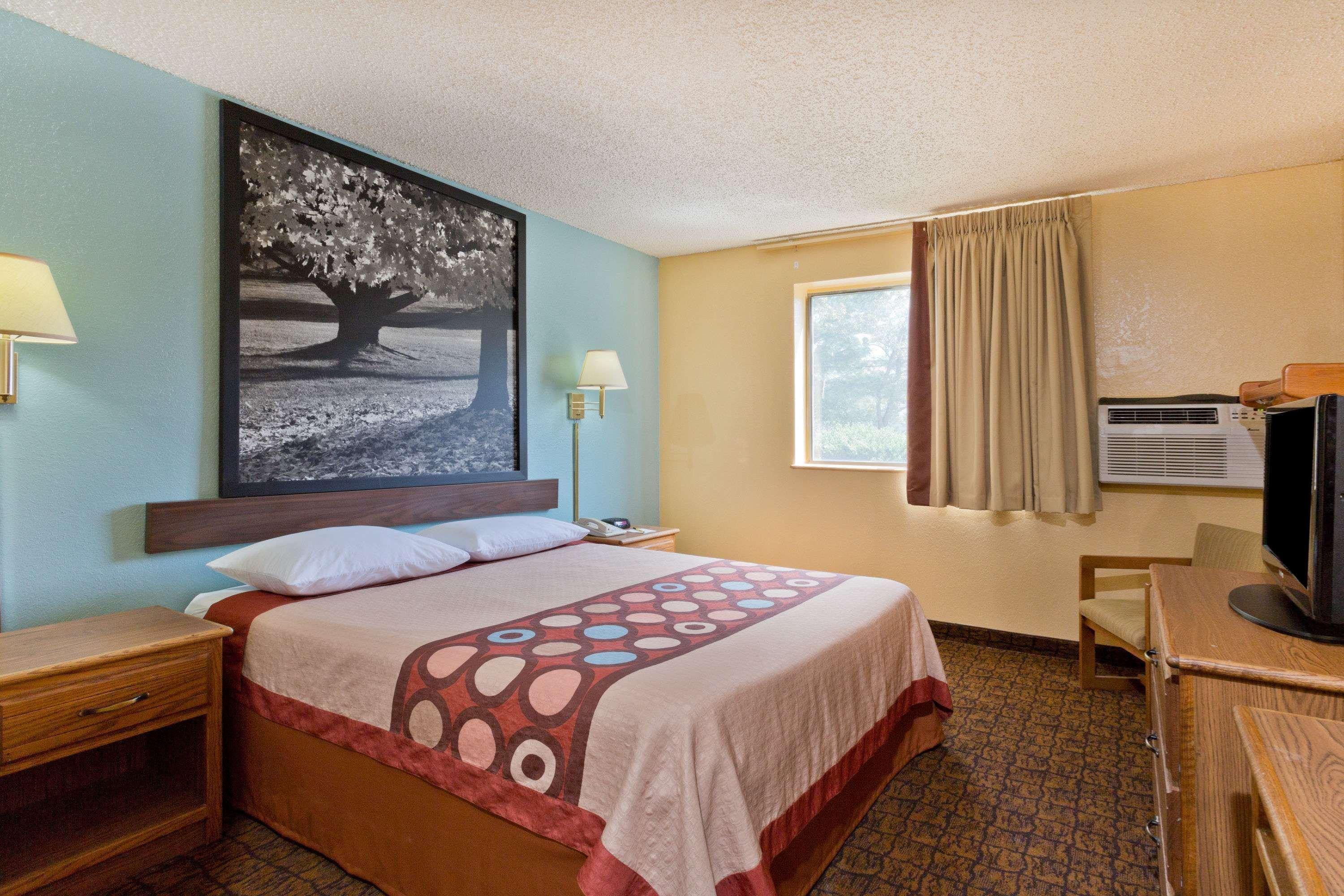Super 8 By Wyndham Lexington Park/California Area Exterior foto