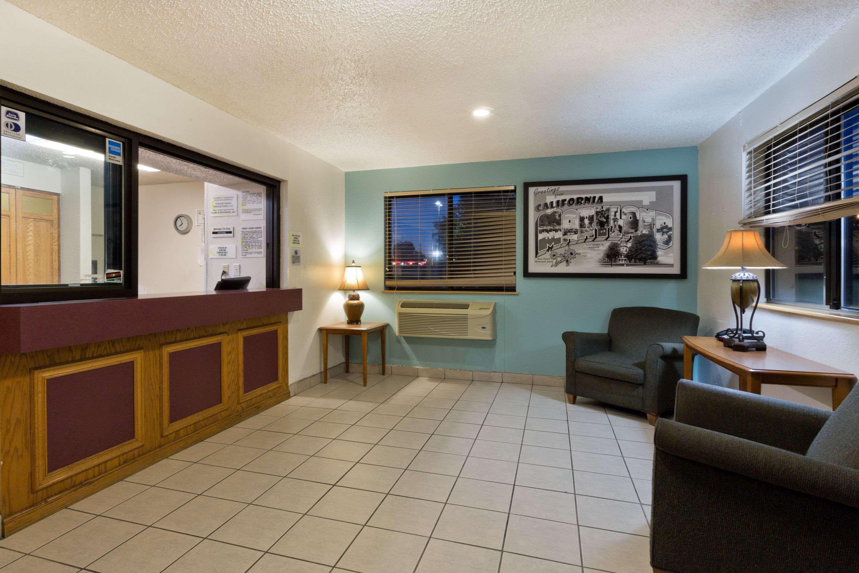 Super 8 By Wyndham Lexington Park/California Area Exterior foto
