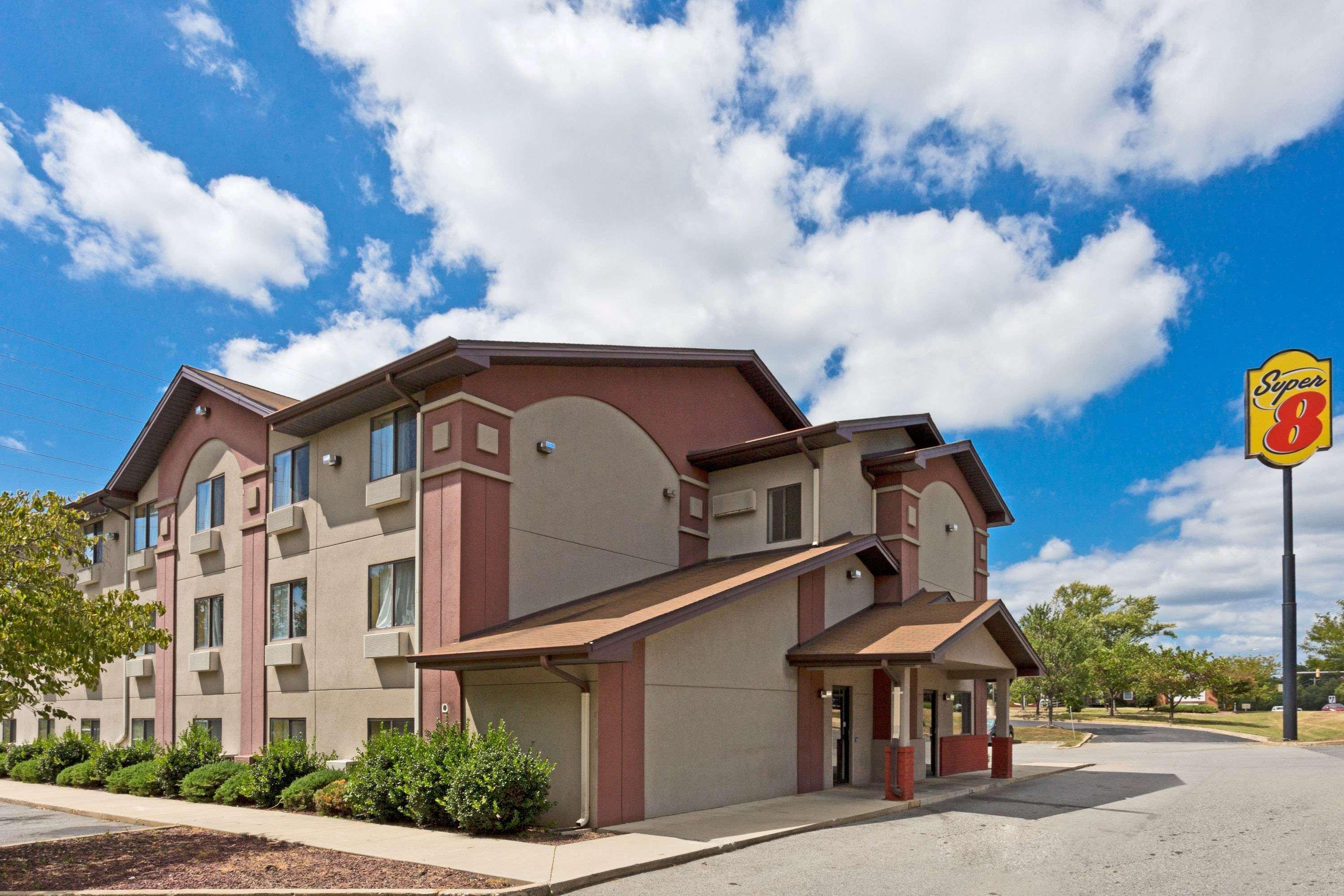 Super 8 By Wyndham Lexington Park/California Area Exterior foto