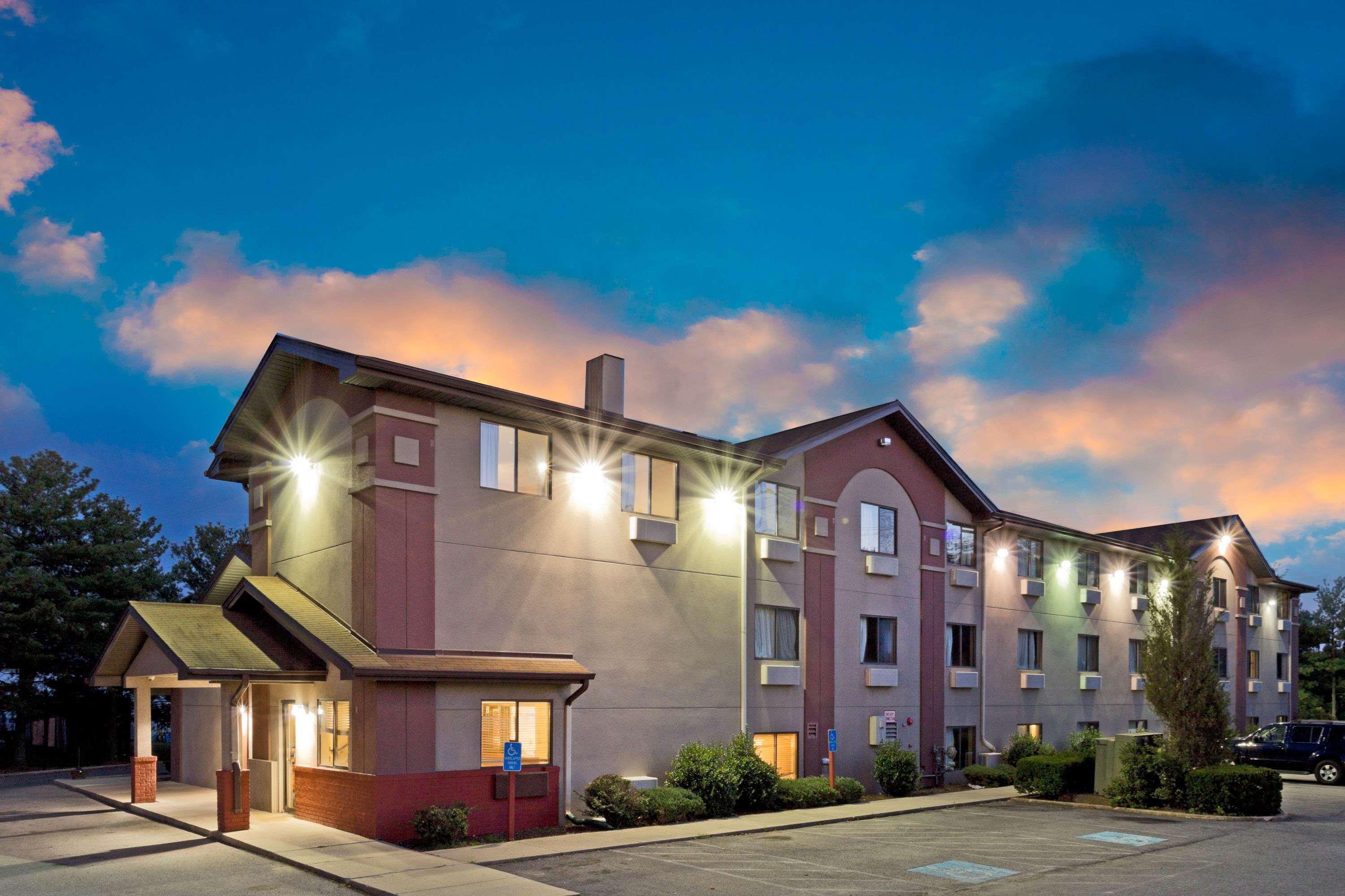 Super 8 By Wyndham Lexington Park/California Area Exterior foto