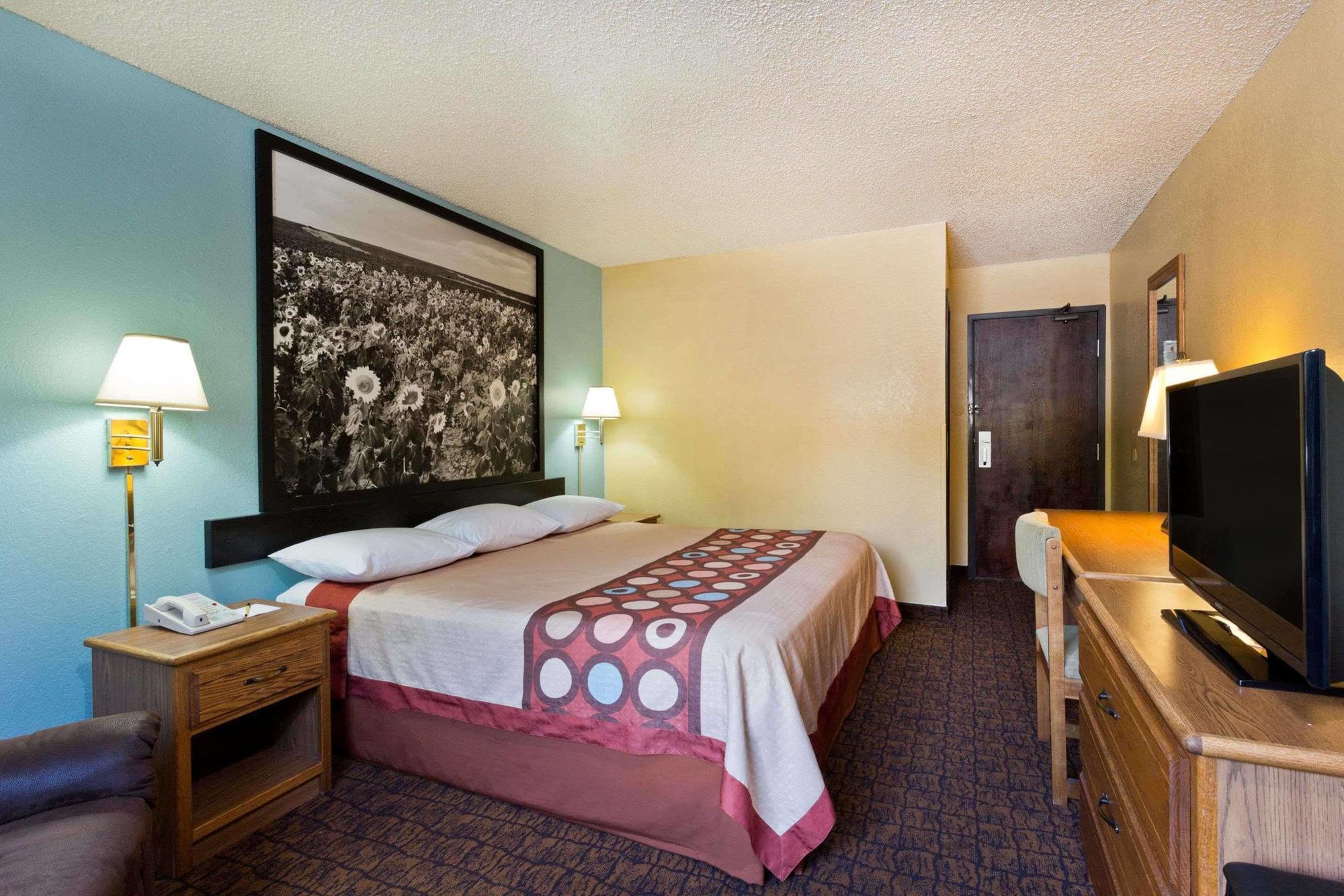 Super 8 By Wyndham Lexington Park/California Area Exterior foto