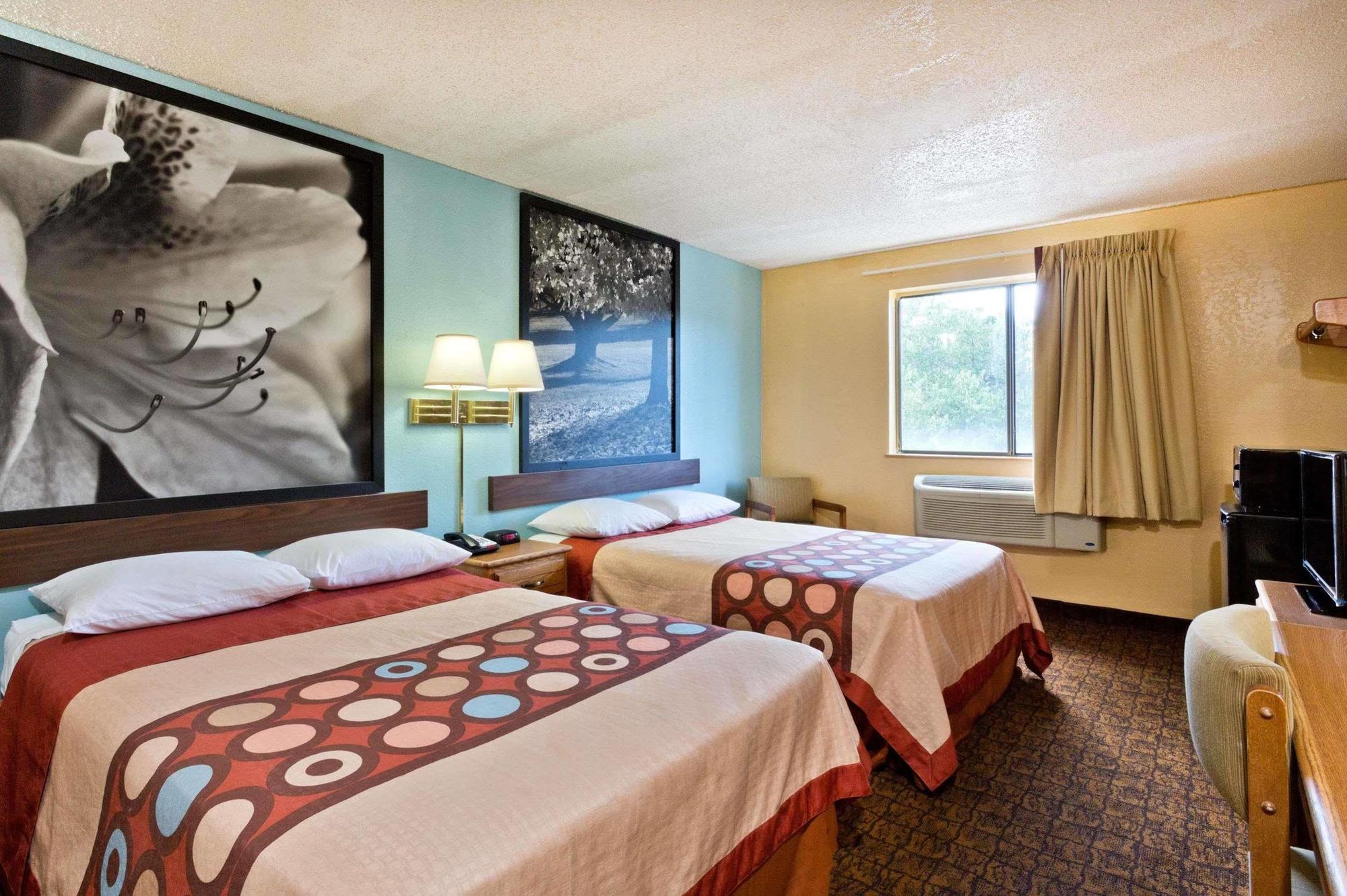Super 8 By Wyndham Lexington Park/California Area Exterior foto